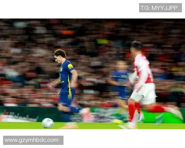 足球明星的奇异行为揭秘背后的故事与心理分析